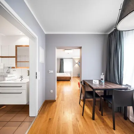 Doppelzimmer 318 *